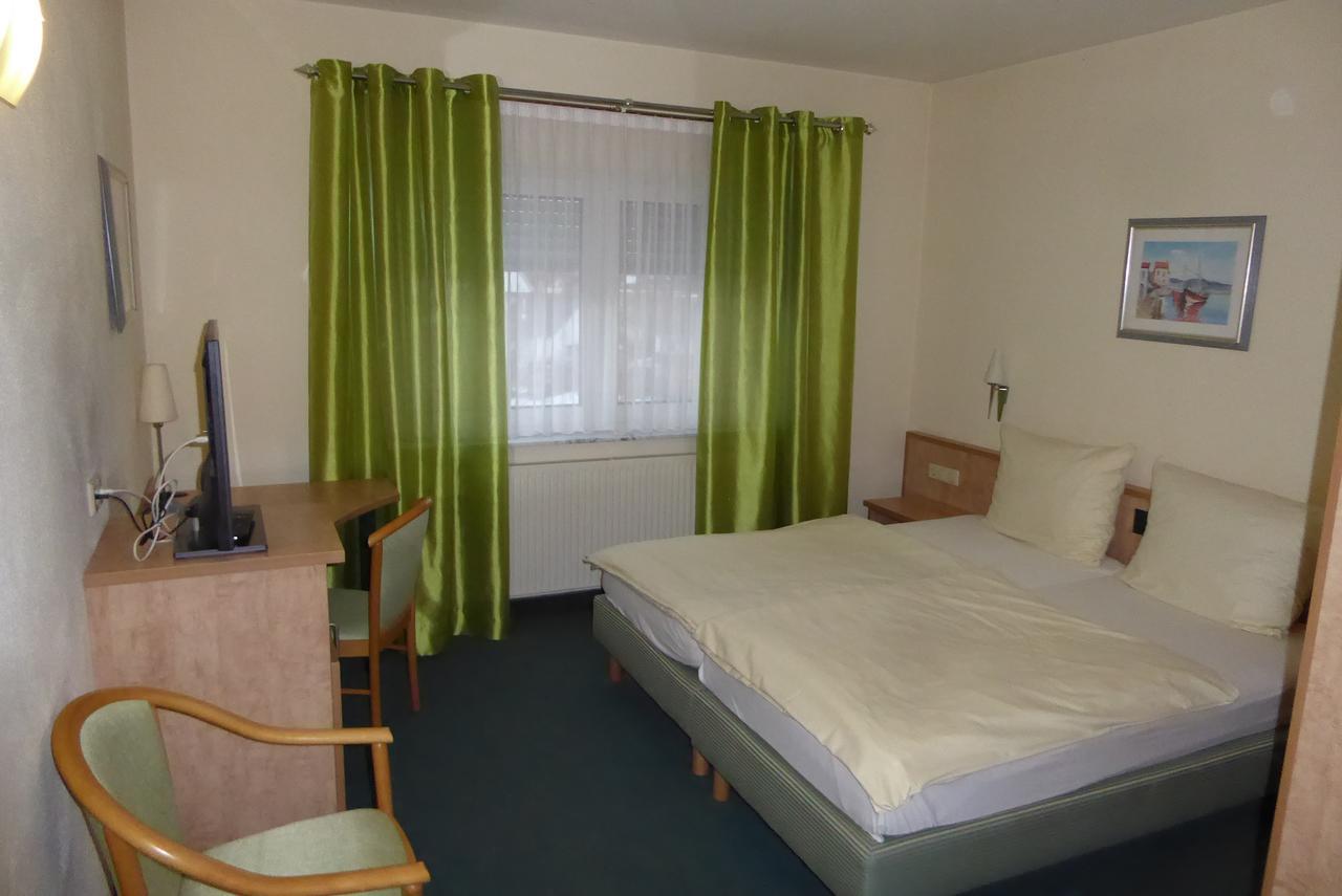 Hotel Ring Park Buchen  Esterno foto