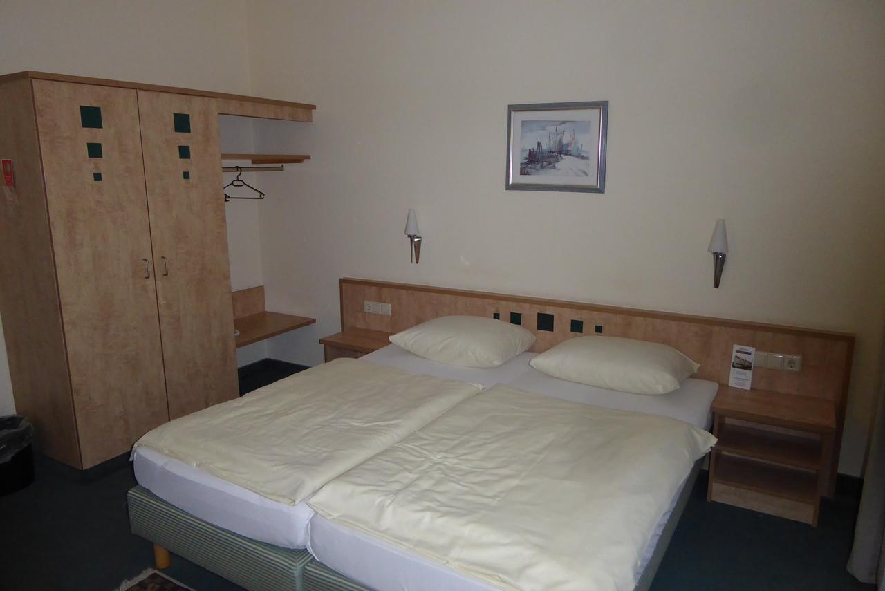 Hotel Ring Park Buchen  Esterno foto